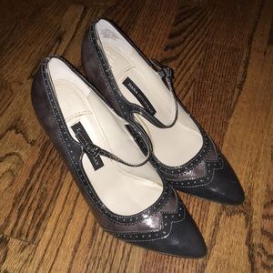 Dana Buchman Tuxedo Heels